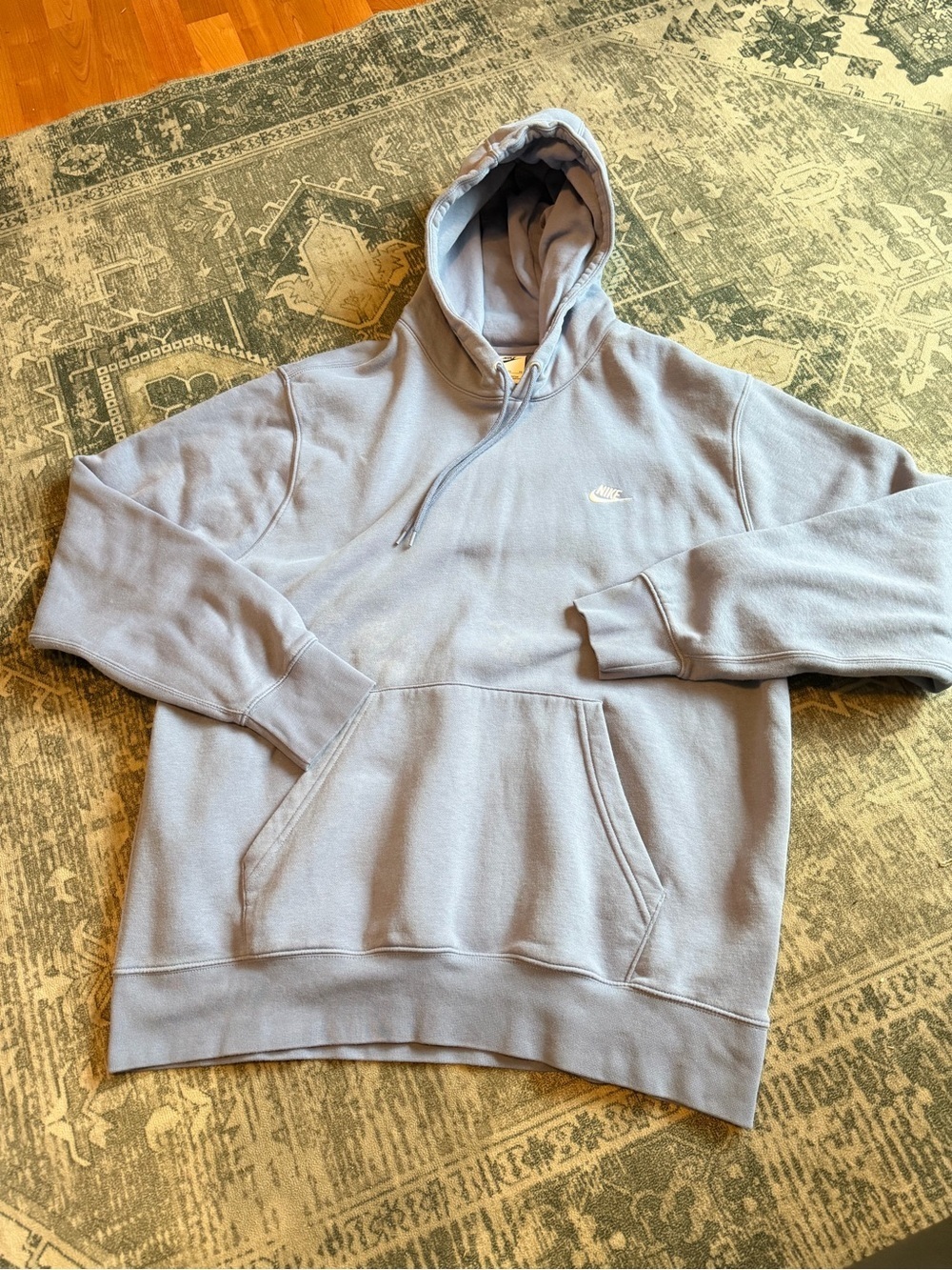 Nike Club Fleece hoodie men’s size XL light blue